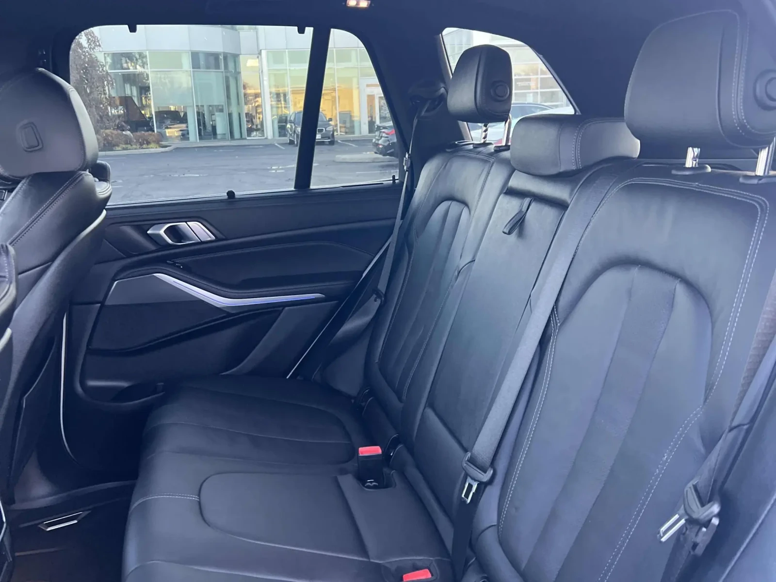 BMW X5 xDrive40i * KEYLESS * 2 КЛЮЧА * ПАНОРАМА * CARFAX, снимка 8 - Автомобили и джипове - 55202427