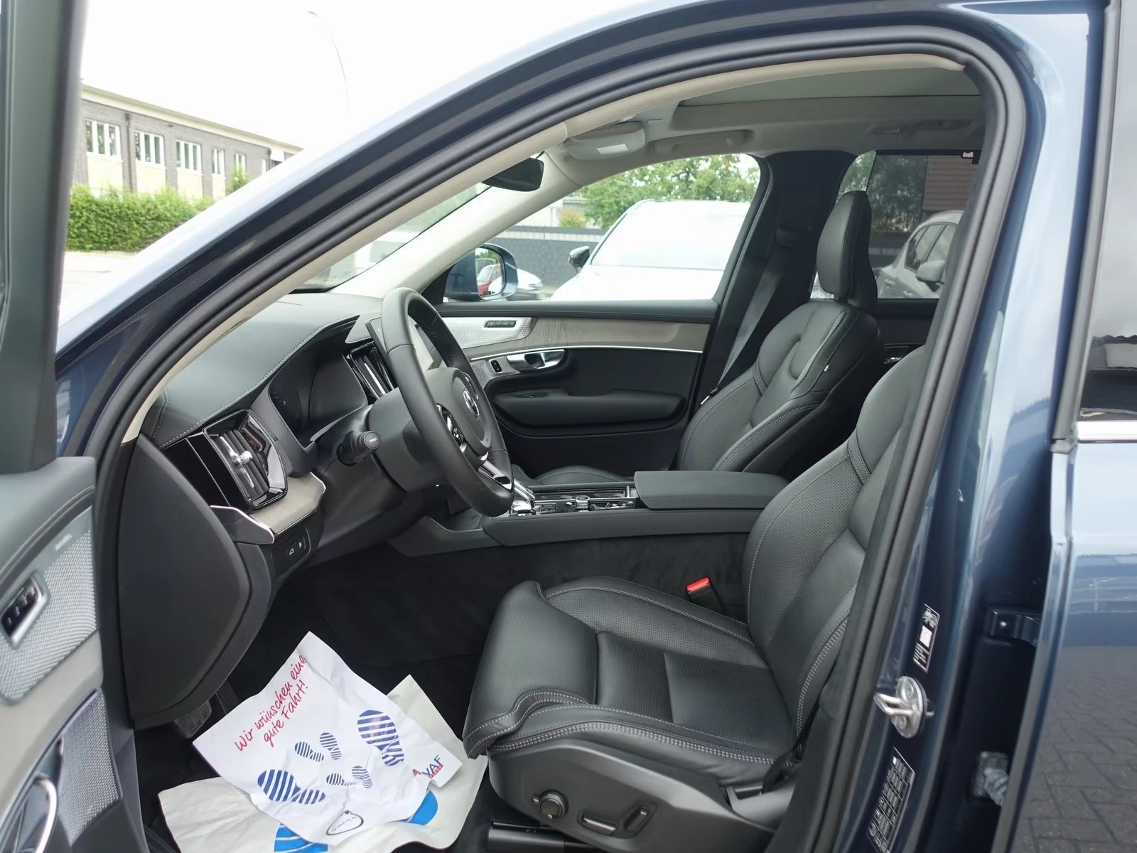 Volvo Xc90 NEW T8 AWD Ultra Bright FourC 7 Seats, снимка 5 - Автомобили и джипове - 55219002