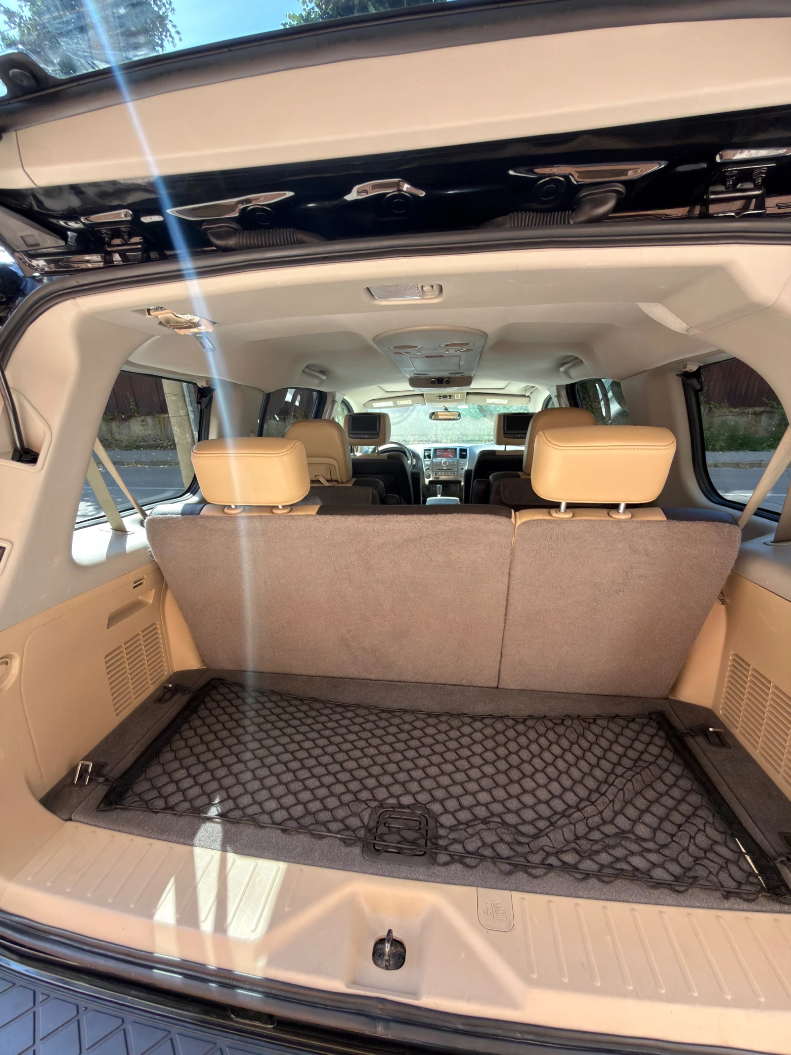 Nissan Armada Platinum Reserv, снимка 14 - Автомобили и джипове - 55846261