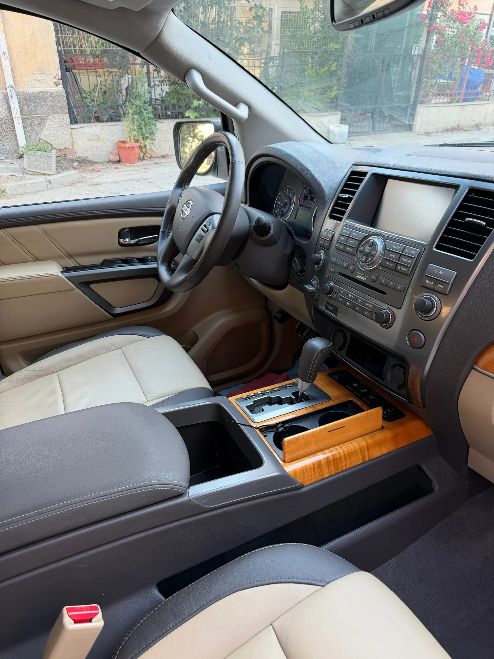 Nissan Armada Platinum Reserv, снимка 3 - Автомобили и джипове - 55846261