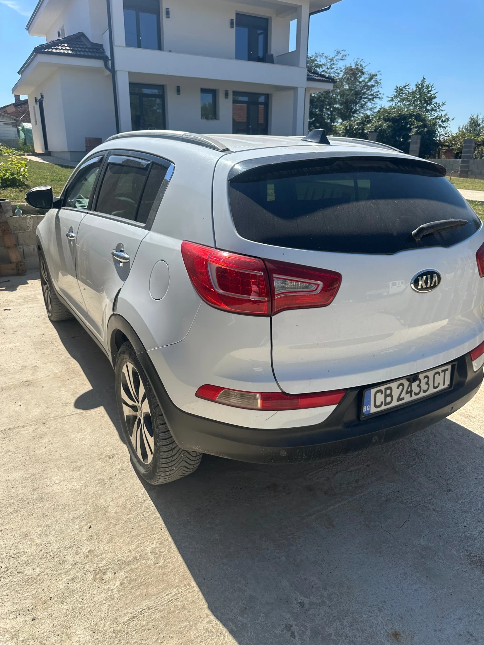Kia Sportage, снимка 5 - Автомобили и джипове - 56127732