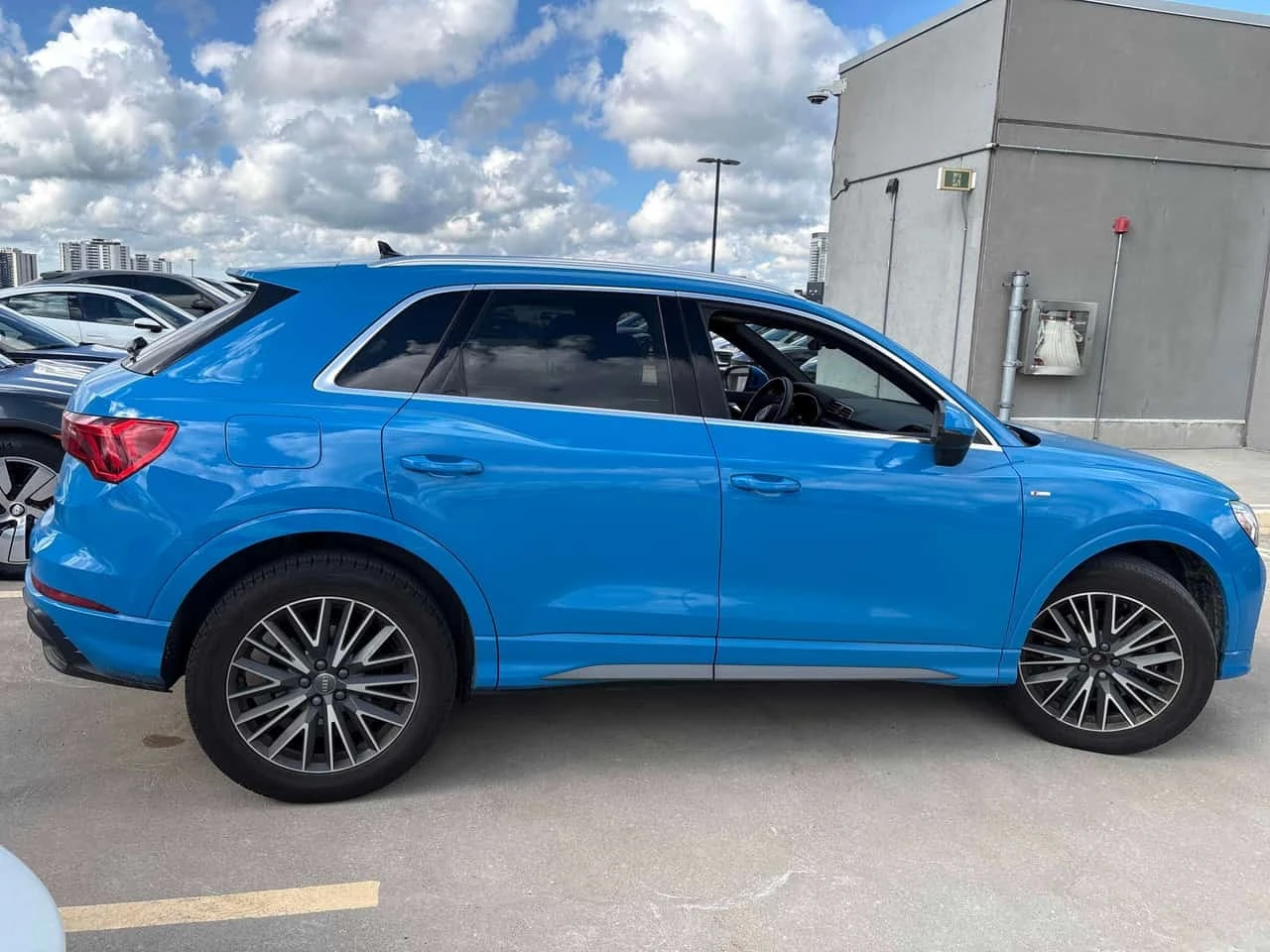 Audi Q3 * Progressiv * CARFAX * БЕЗ ПЪРВОНАЧАЛНА ВНОСКА, снимка 3 - Автомобили и джипове - 56207952