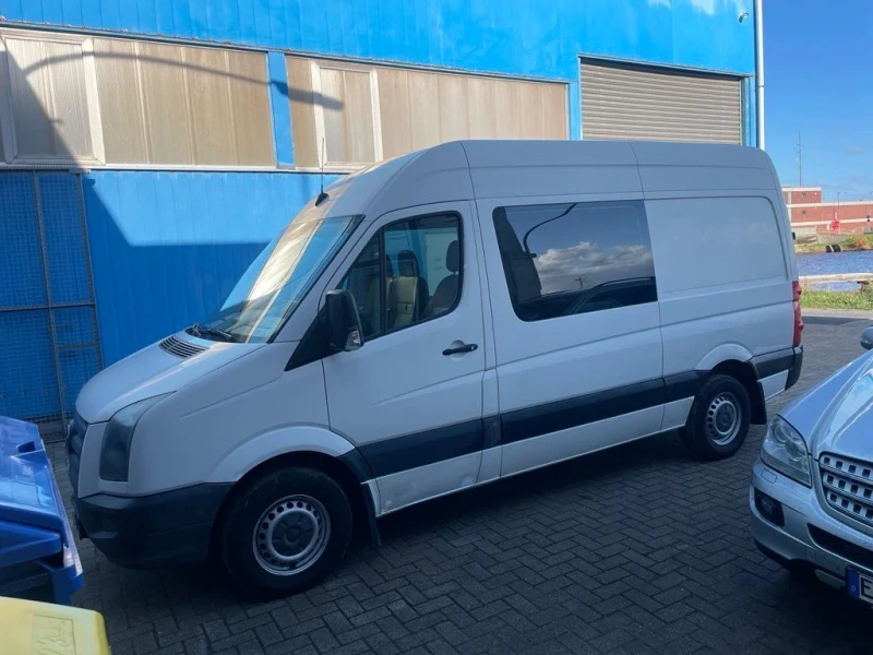 VW Crafter, снимка 7 - Бусове и автобуси - 47816062