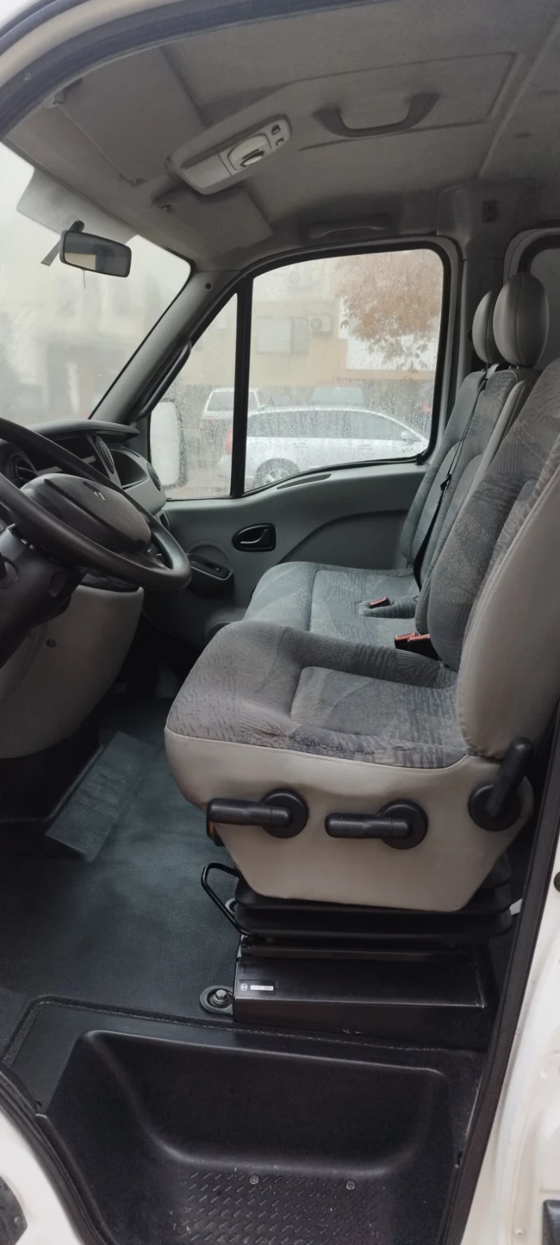 Renault Master  ПРОДАДЕН! 3, 0 DCi, 160К.С-6 скорости. 6+ 1 места, снимка 5 - Бусове и автобуси - 47915189