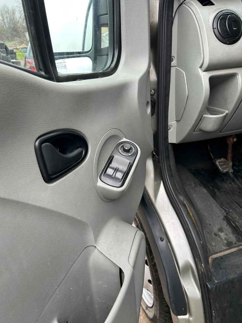 Renault Master, снимка 12 - Бусове и автобуси - 52770583