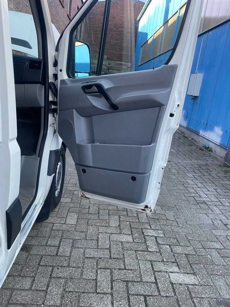 VW Crafter, снимка 8 - Бусове и автобуси - 47816062