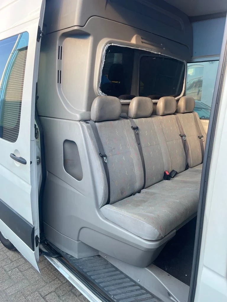 VW Crafter, снимка 13 - Бусове и автобуси - 47816062