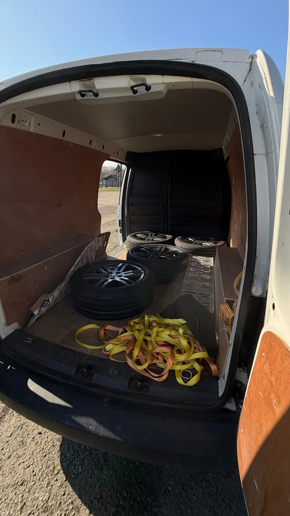 VW Caddy Maxxy 16 TDi - изображение 5