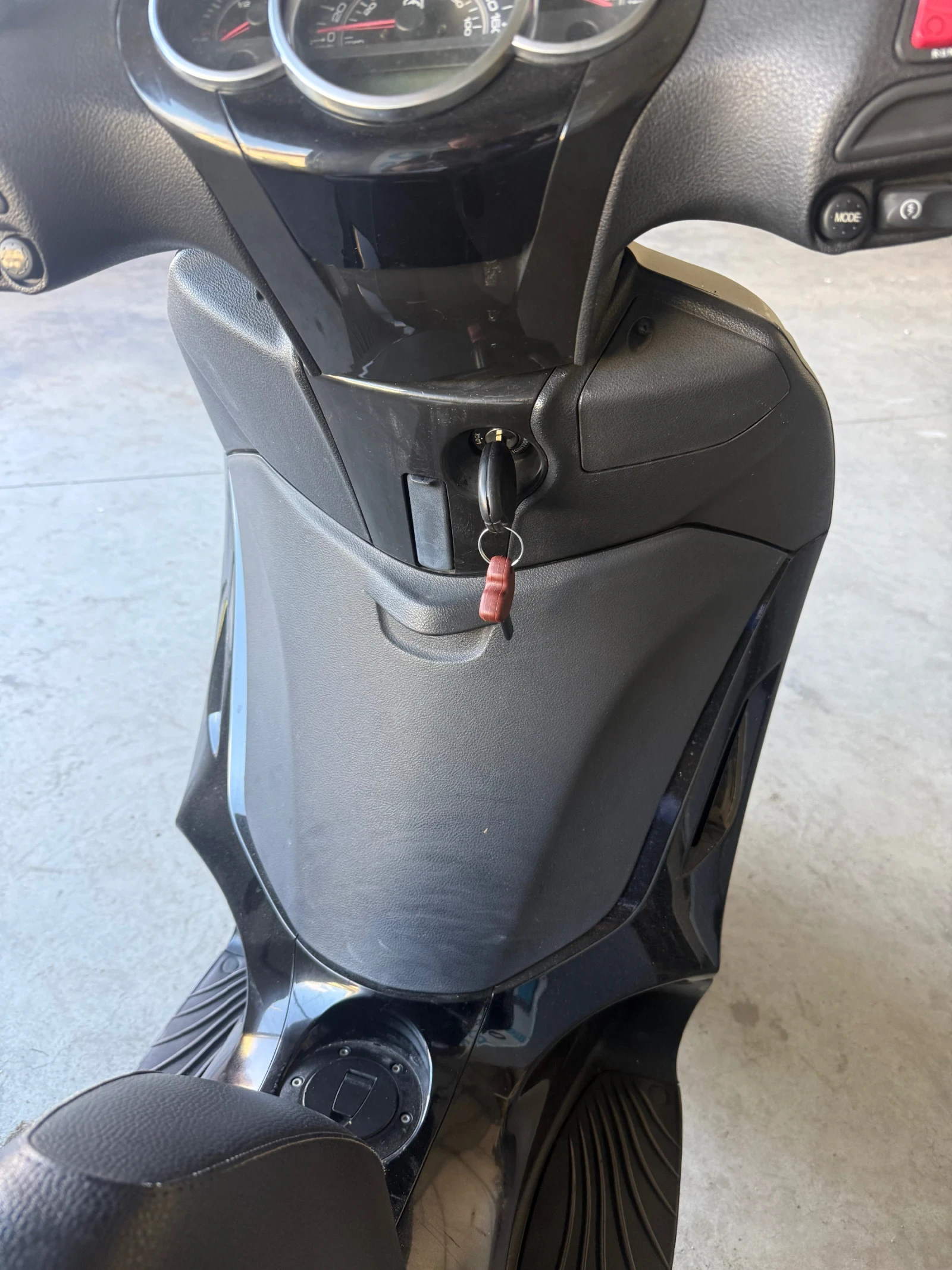 Piaggio Beverly 300i-2016г, снимка 10 - Мотоциклети и мототехника - 55198834