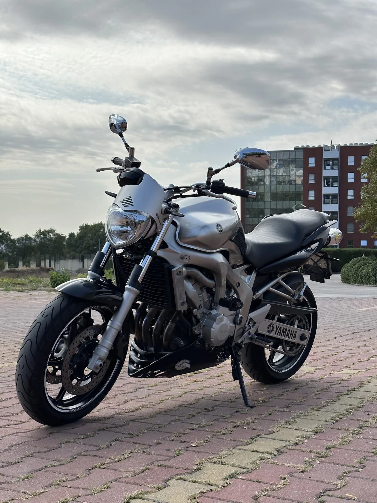 Yamaha FZ6