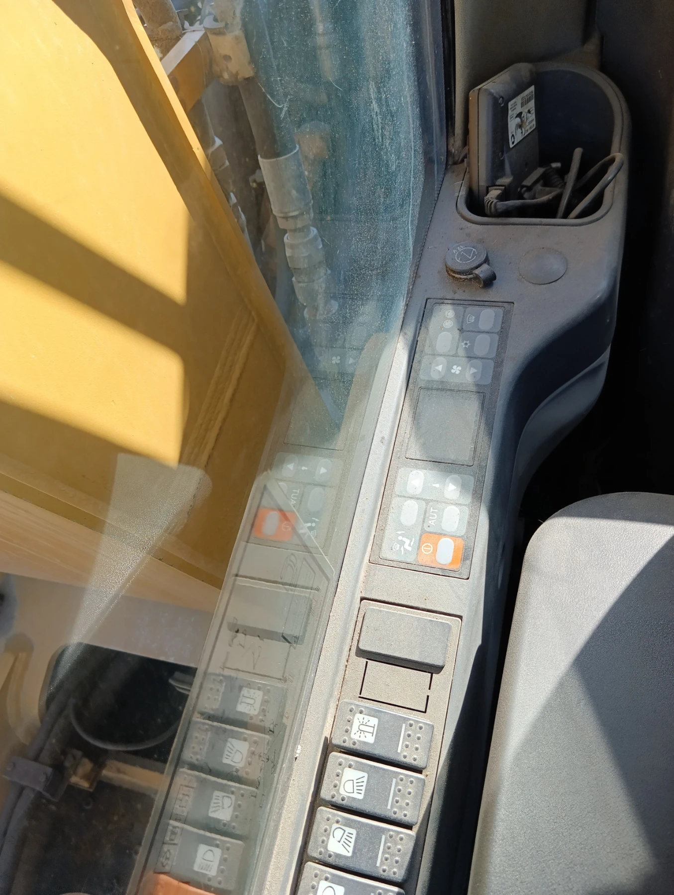  Cat 318 | Mobile.bg   12