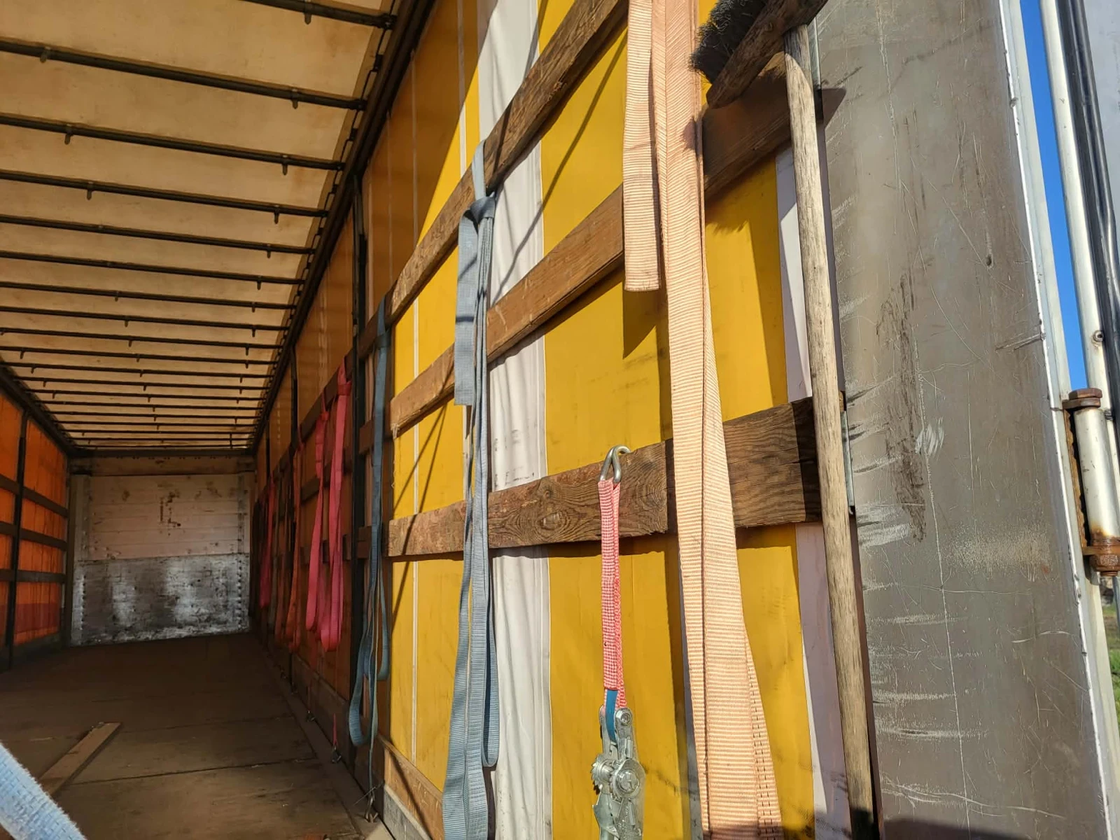 Полуремарке Schmitz, снимка 7 - Ремаркета - 53773846