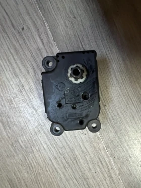 H7102U Моторче клапа парно OPEL ZAFIRA B EAD514, снимка 2 - Части - 52197840