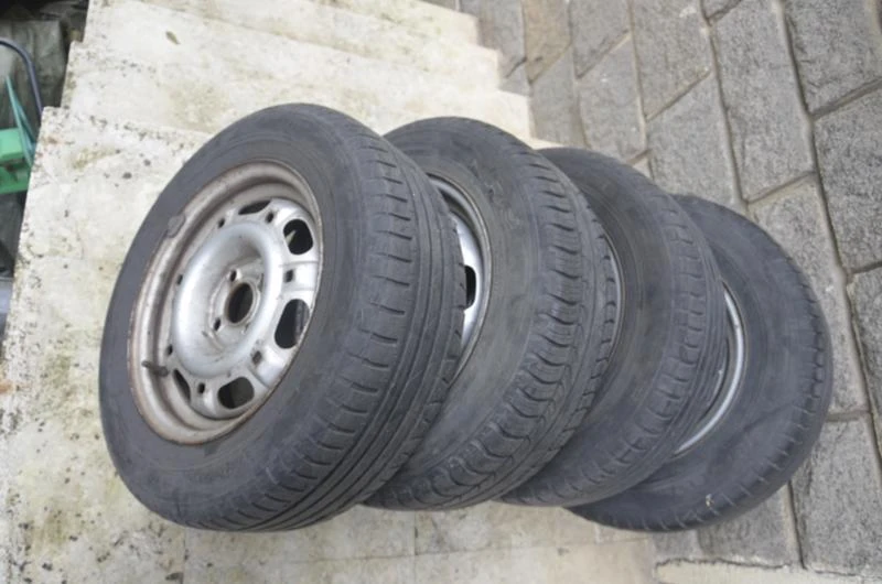 Гуми с джанти Maxxis 185/65R14, снимка 1 - Гуми и джанти - 47078469