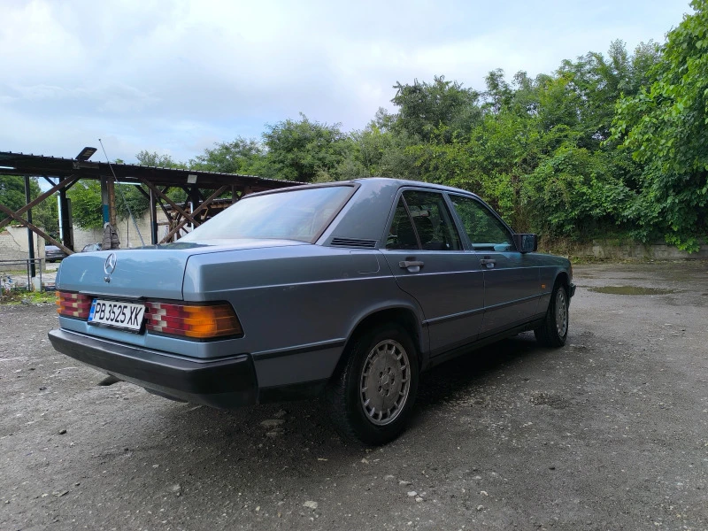 Mercedes-Benz 190 2.0, снимка 3 - Автомобили и джипове - 46400432