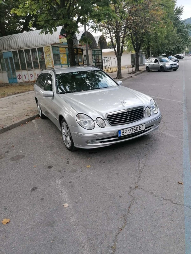 Mercedes-Benz E 320 Комби , снимка 2 - Автомобили и джипове - 47494152