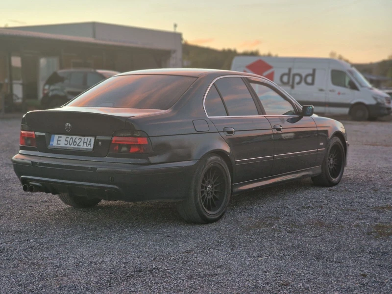 BMW 523 2.3i, снимка 4 - Автомобили и джипове - 47483474