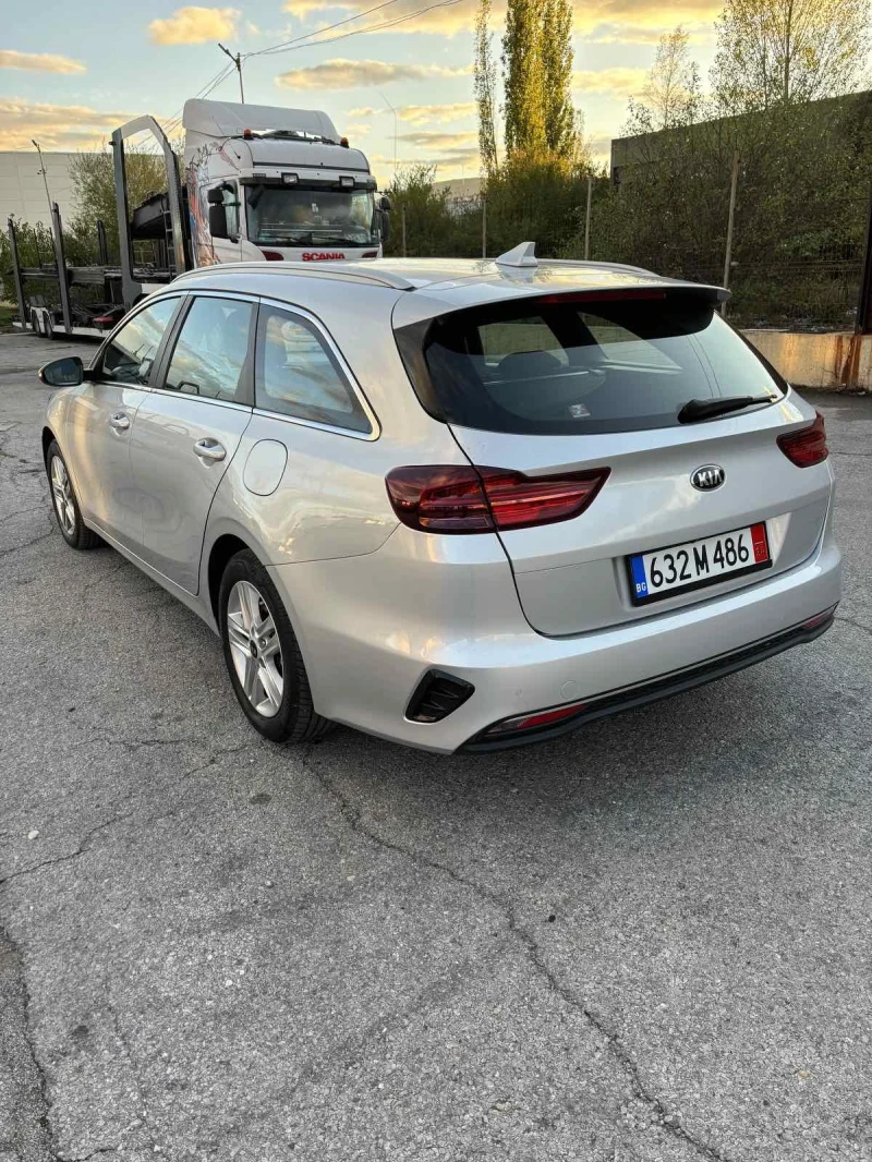 Kia Ceed, снимка 5 - Автомобили и джипове - 47524738