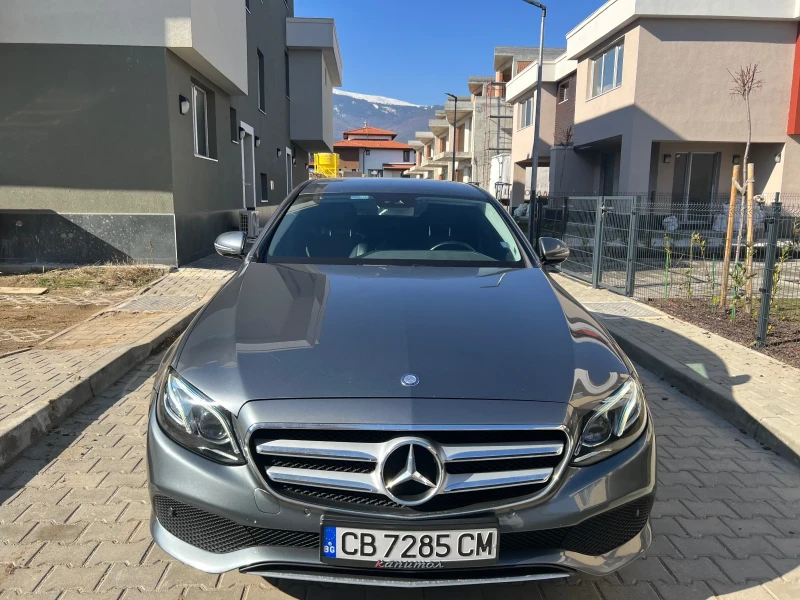 Mercedes-Benz E 220, снимка 1 - Автомобили и джипове - 48302366