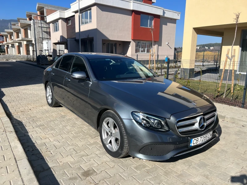 Mercedes-Benz E 220, снимка 3 - Автомобили и джипове - 48302366