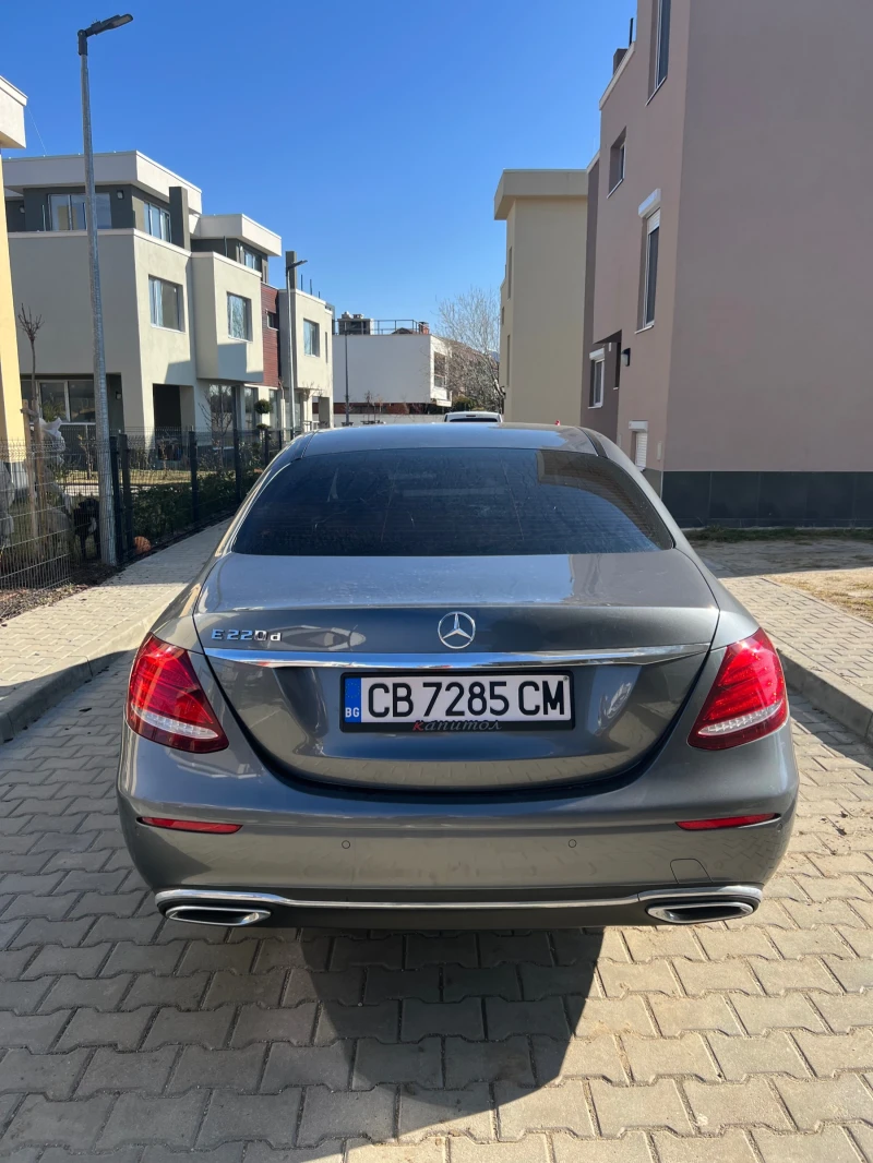 Mercedes-Benz E 220, снимка 6 - Автомобили и джипове - 48302366