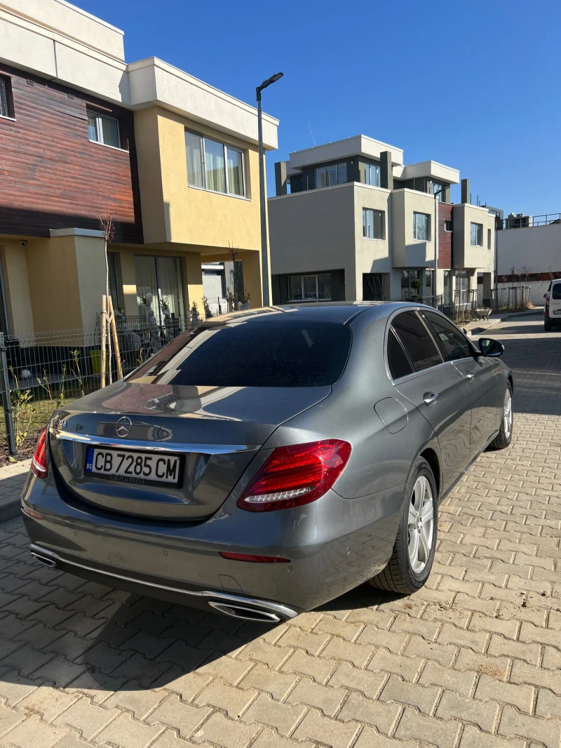 Mercedes-Benz E 220, снимка 7 - Автомобили и джипове - 48302366