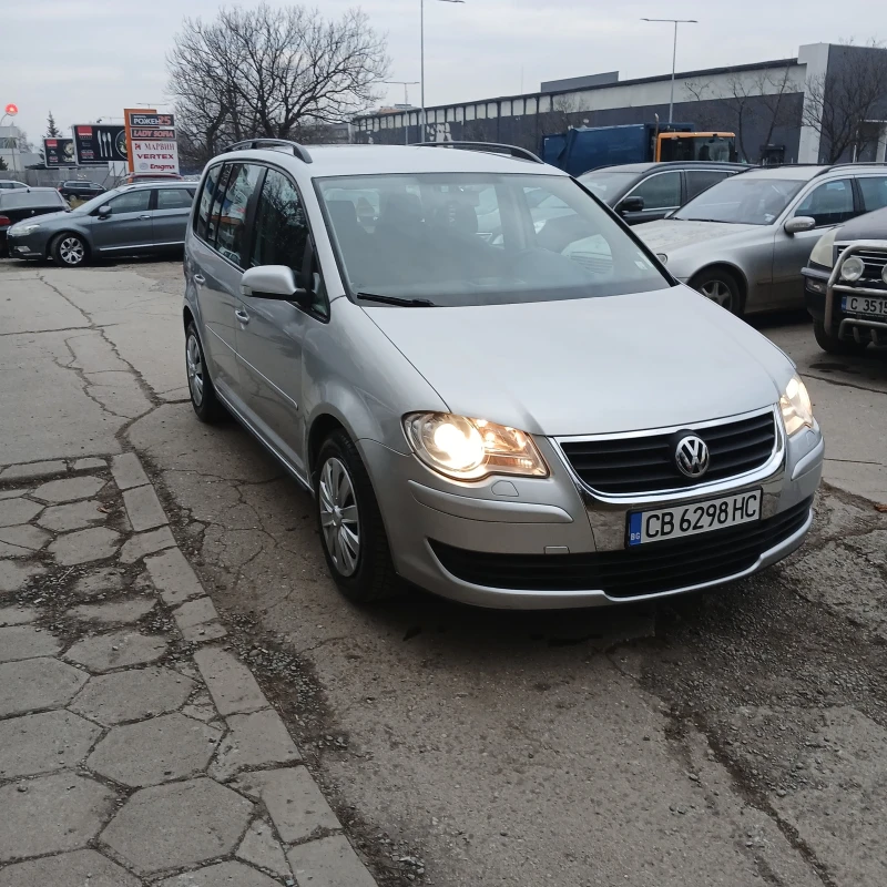 VW Touran АВТОМАТИК , снимка 9 - Автомобили и джипове - 49081876