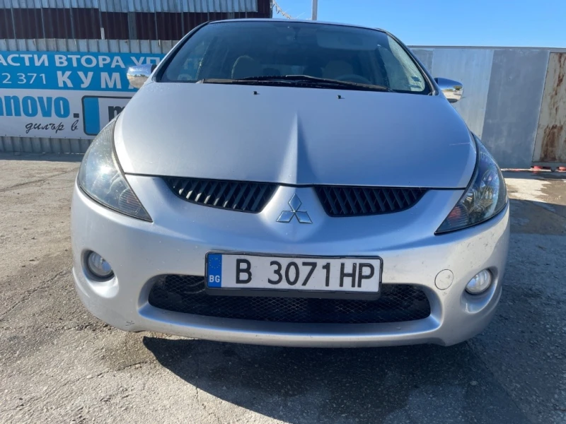 Mitsubishi Grandis 2.4 MIVEC, снимка 4 - Автомобили и джипове - 51979883