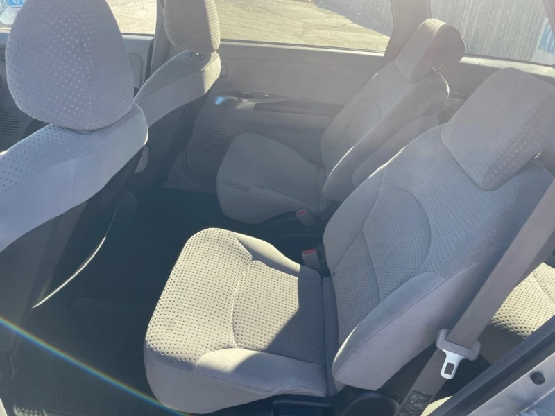 Mitsubishi Grandis 2.4 MIVEC, снимка 13 - Автомобили и джипове - 51979883