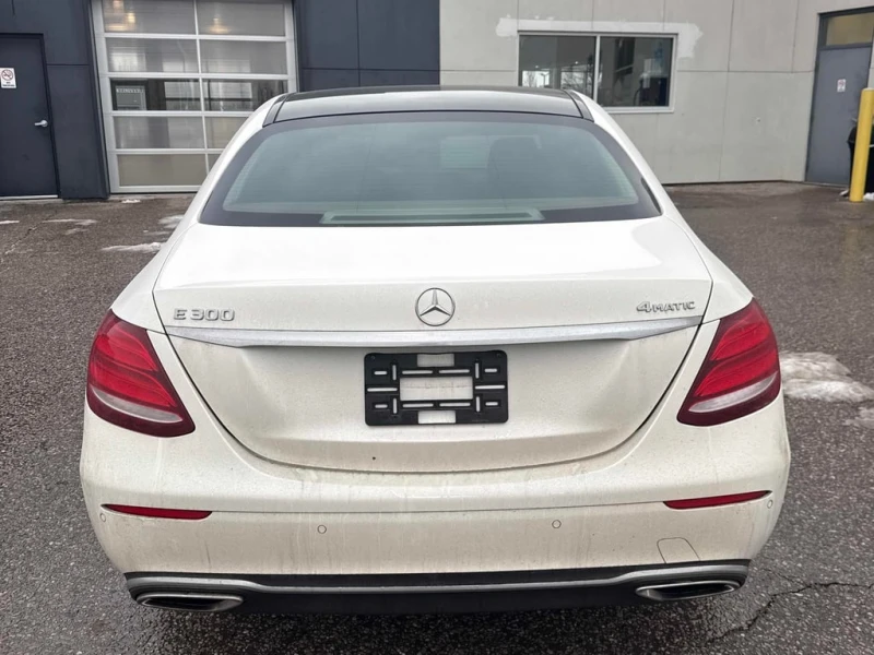Mercedes-Benz E 300 2018 * CARFAX * БЕЗ ПЪРВОНАЧАЛНА ВНОСКА, снимка 5 - Автомобили и джипове - 52830633