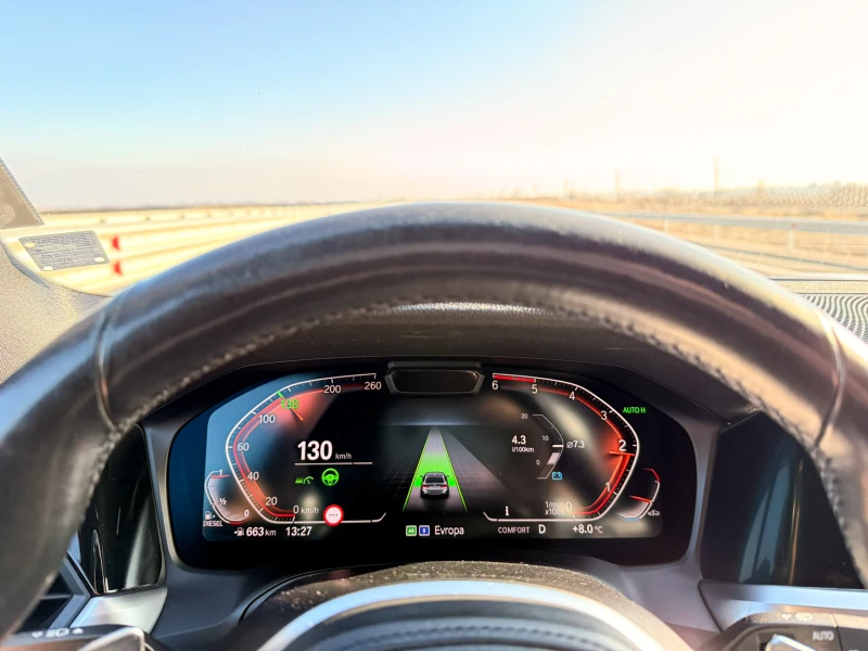 BMW 320 xDrive M Style в Гаранция, снимка 13 - Автомобили и джипове - 52879698