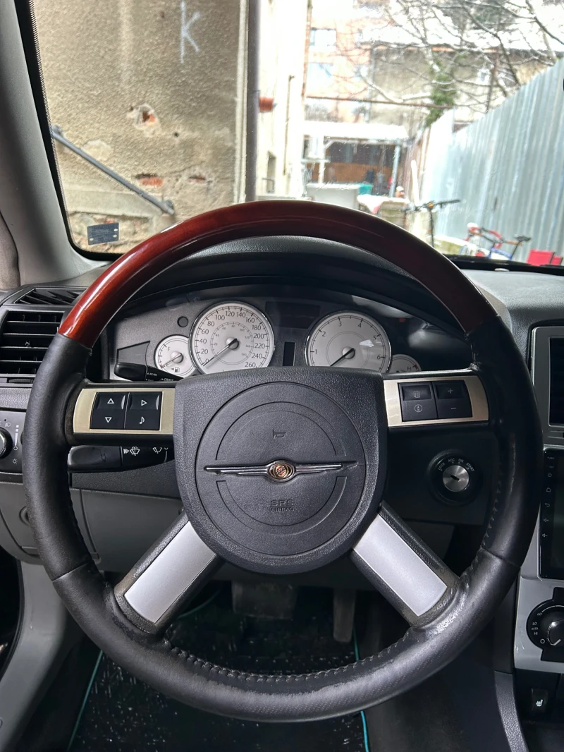 Chrysler 300c, снимка 8 - Автомобили и джипове - 53189233