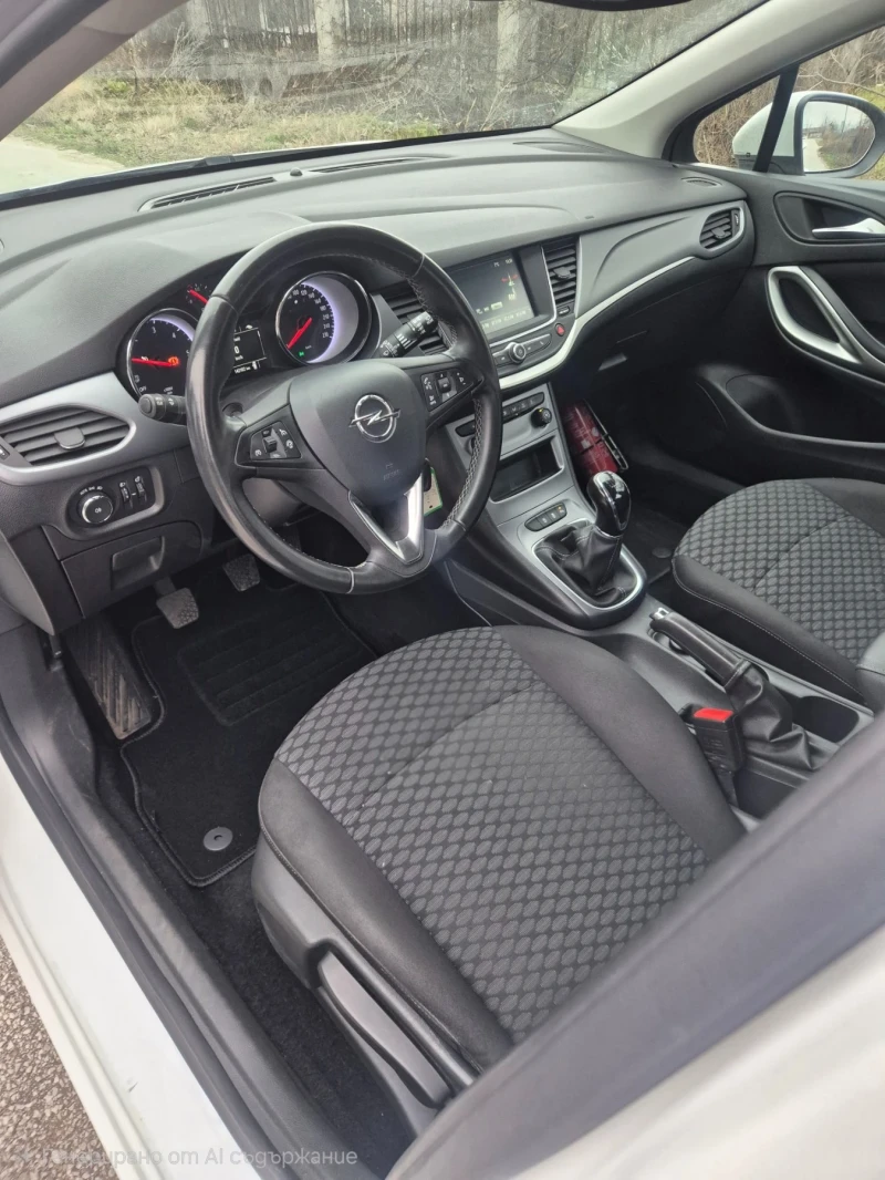 Opel Astra 1.5D/20г., снимка 10 - Автомобили и джипове - 53193199