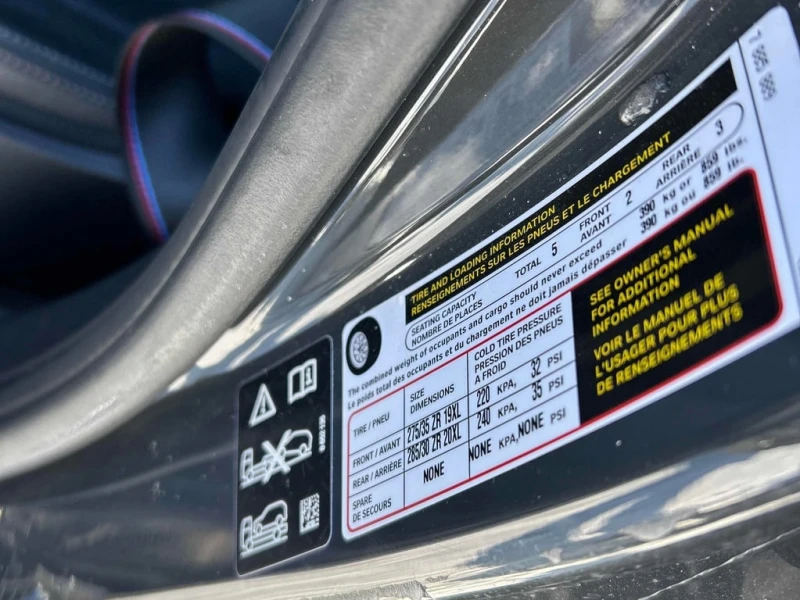 BMW M3 2024 Competition* CARFAX * БЕЗ ПЪРВОНАЧАЛНА ВНОСКА, снимка 16 - Автомобили и джипове - 53215578