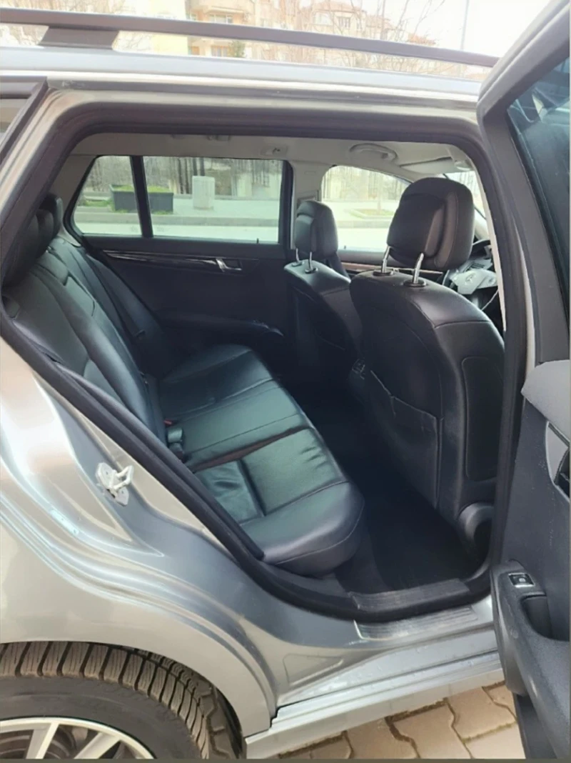 Mercedes-Benz C 220, снимка 9 - Автомобили и джипове - 53446478