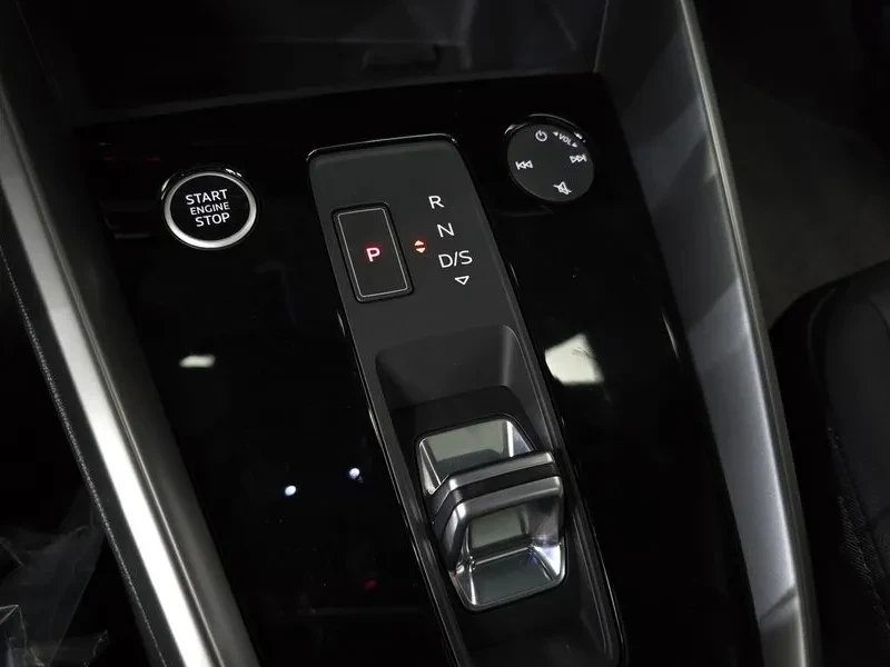 Audi A3 A3 (8Y) 40 Tfsi, снимка 9 - Автомобили и джипове - 56067827