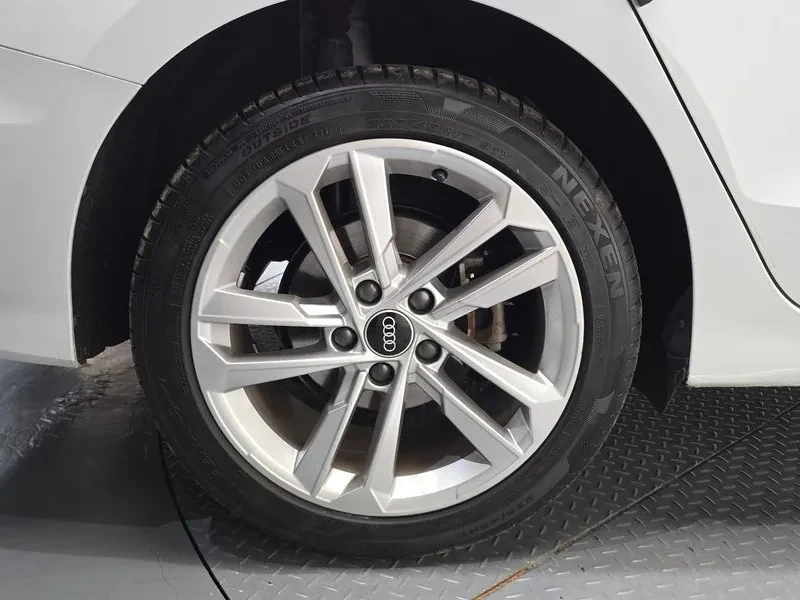 Audi A3 A3 (8Y) 40 Tfsi, снимка 5 - Автомобили и джипове - 56067827