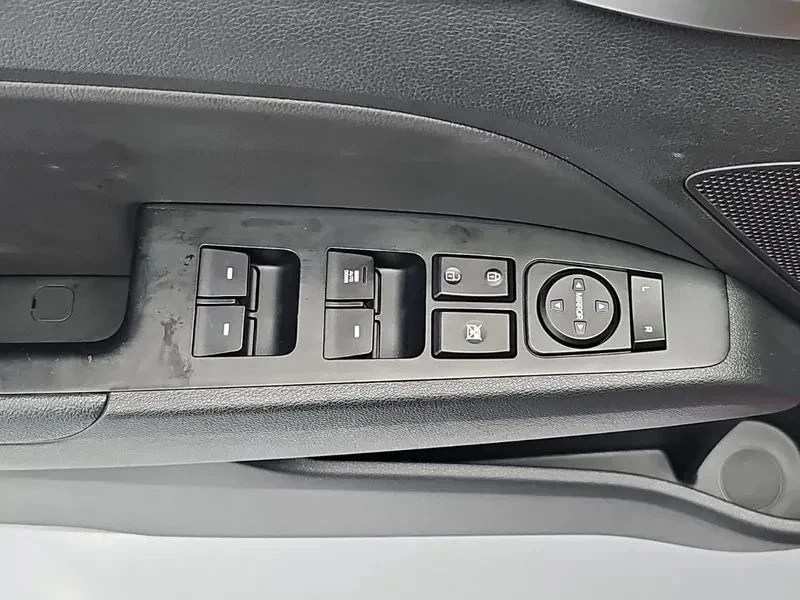 Hyundai Elantra, снимка 15 - Автомобили и джипове - 56724763