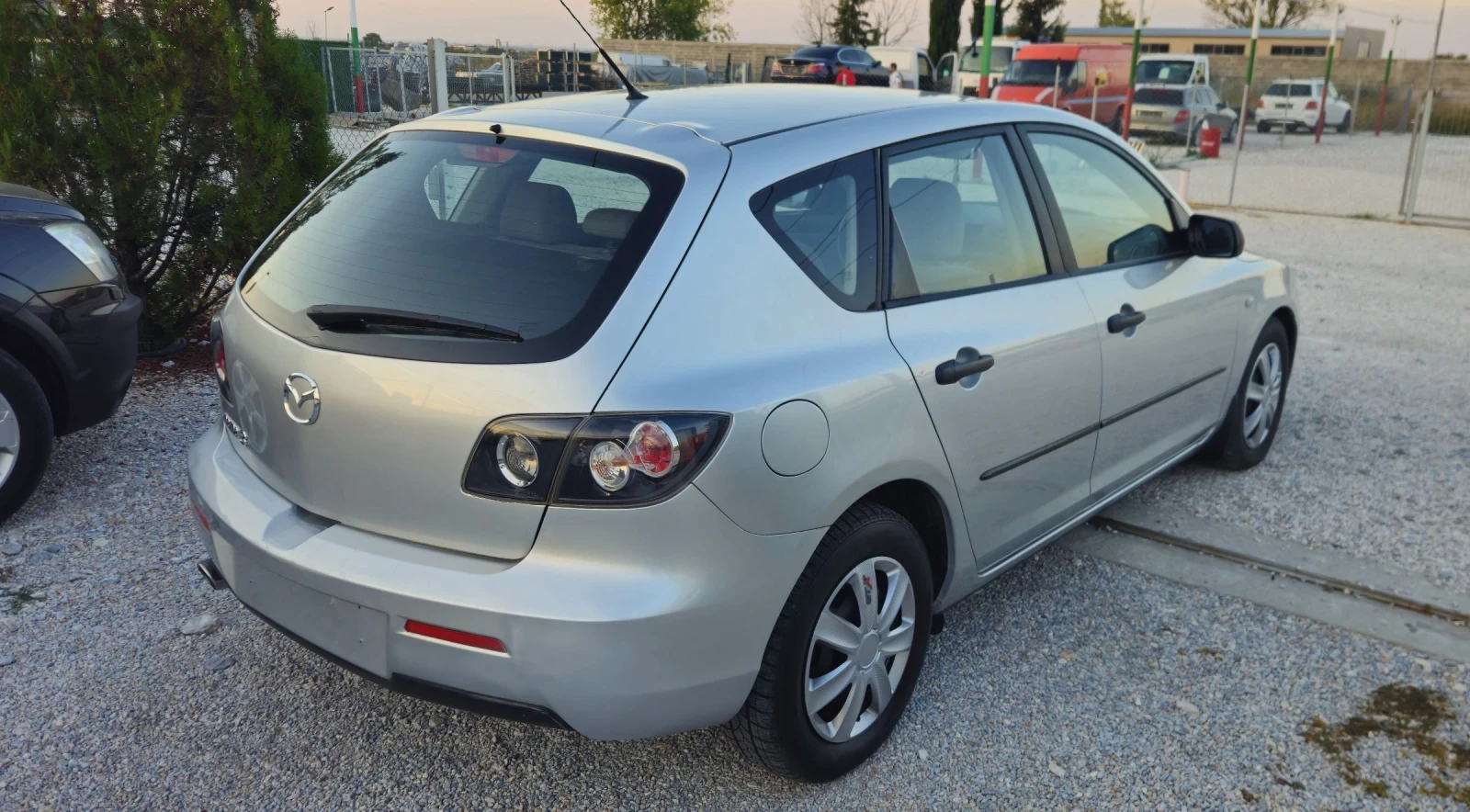 Mazda 3 1.4i Фейс.2008г.98000км.Отлична - изображение 5