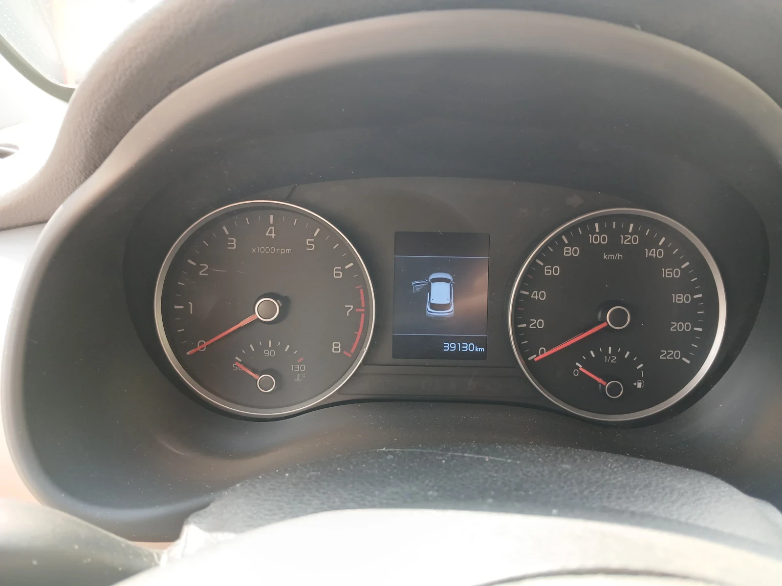 Kia Stonic, снимка 9 - Автомобили и джипове - 50382848
