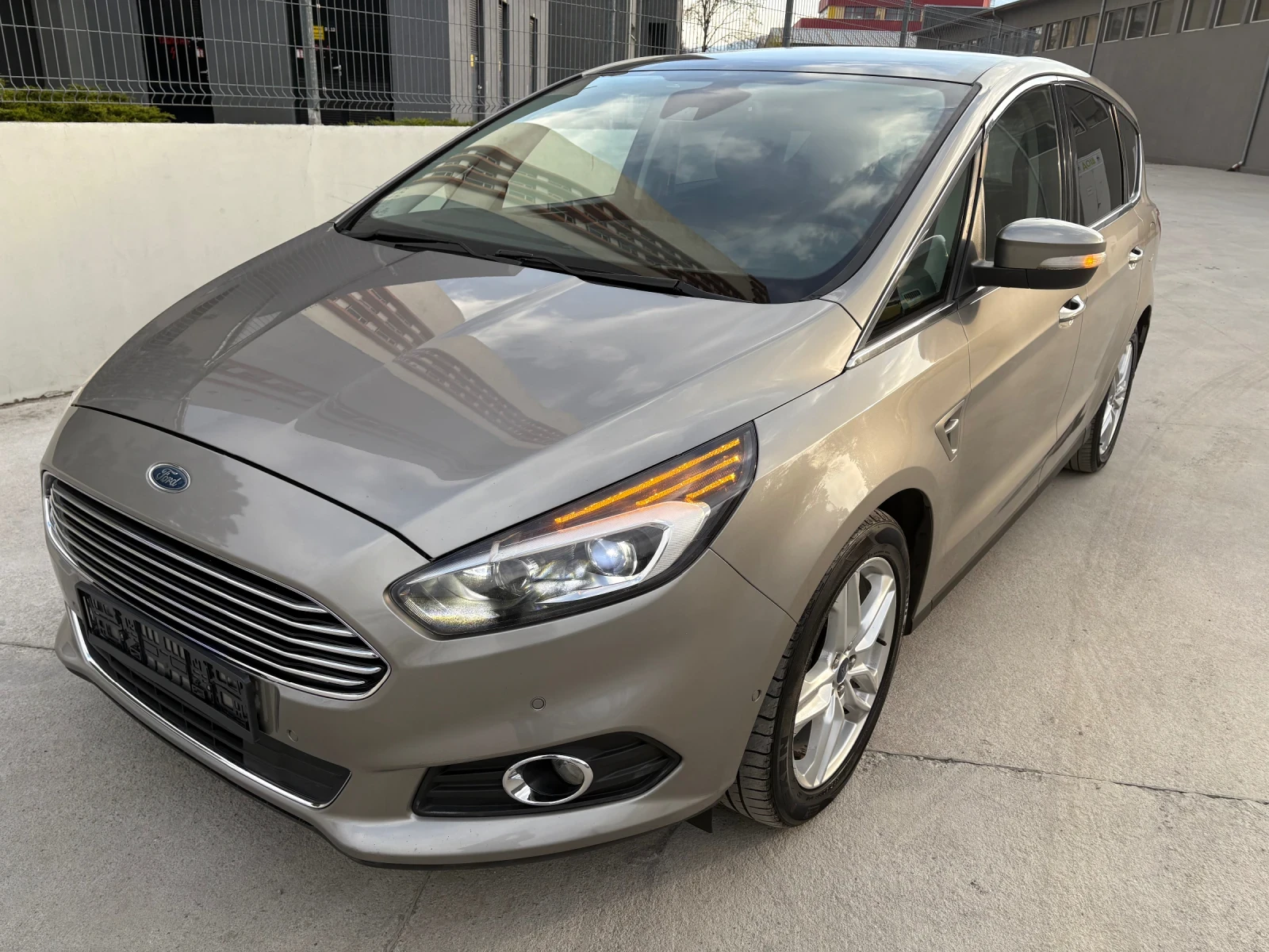 Ford S-Max Titanium 4x4 180кс Euro 6 Automat Full Extras | Mobile.bg — изображение 1