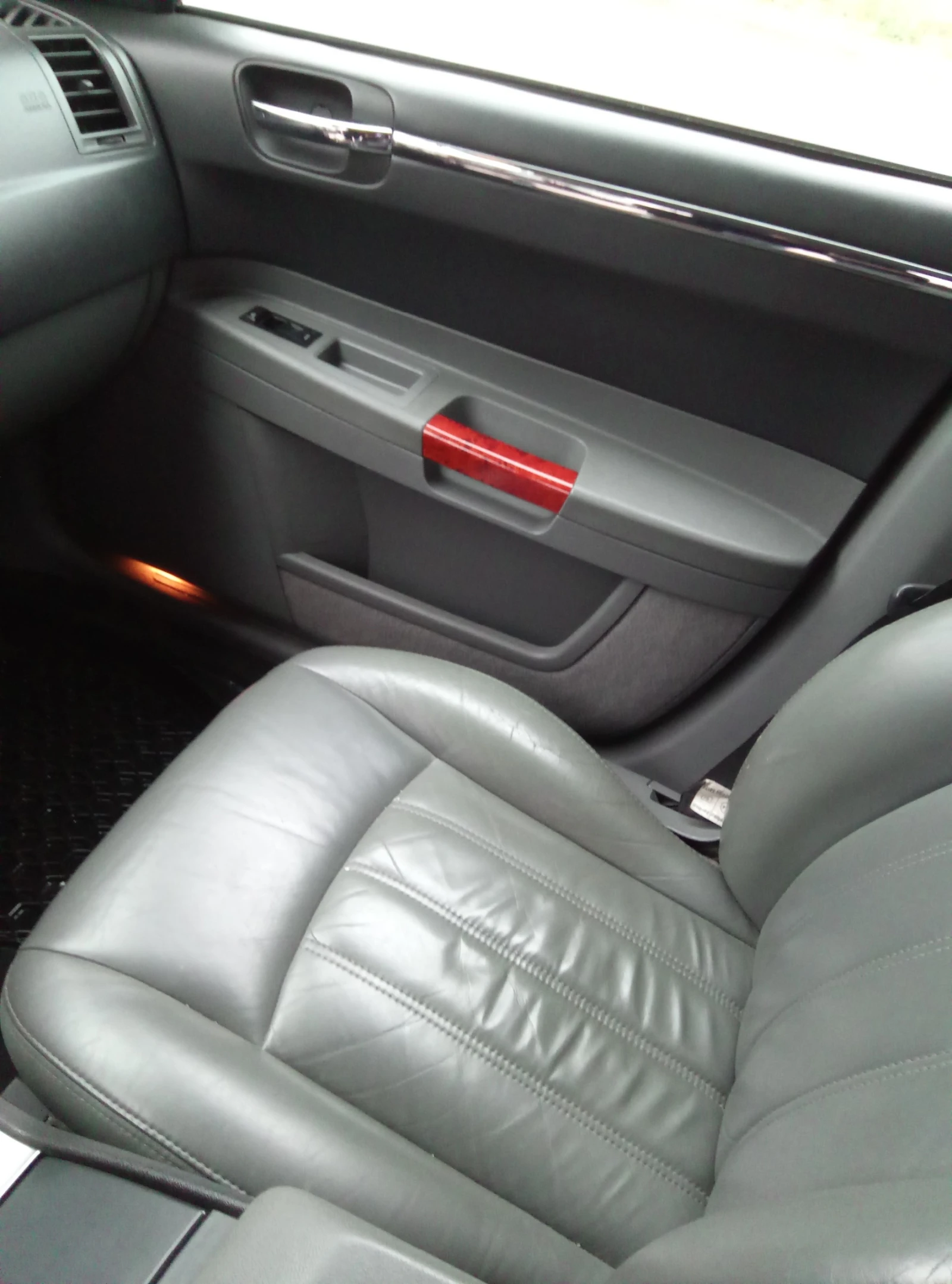 Chrysler 300c 5.7 HEMI - изображение 9