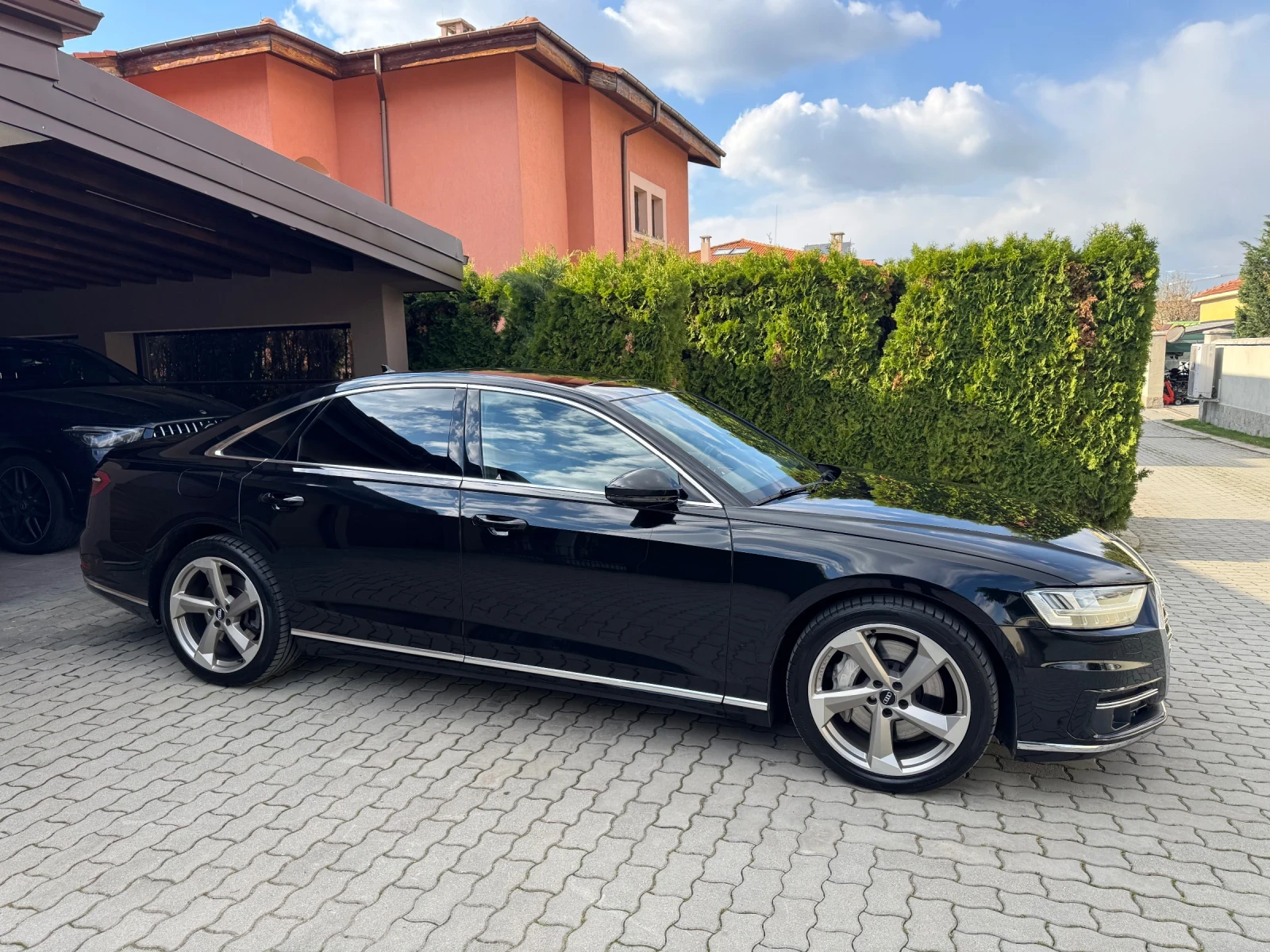 Audi A8  - изображение 3