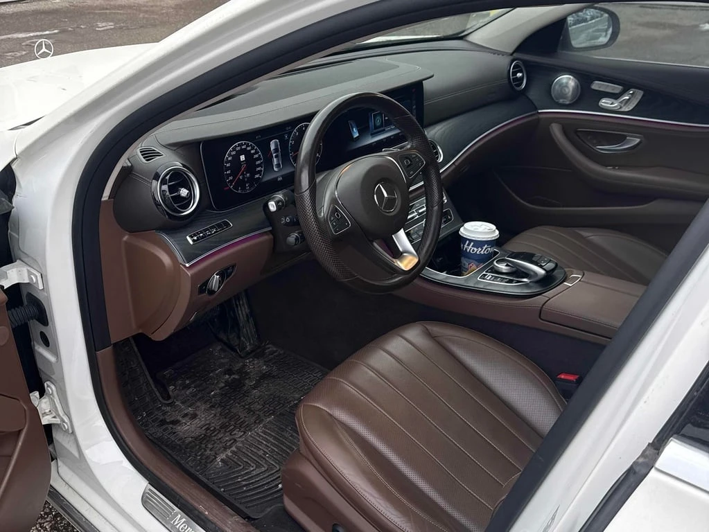 Mercedes-Benz E 300 2018 * CARFAX * БЕЗ ПЪРВОНАЧАЛНА ВНОСКА - изображение 7