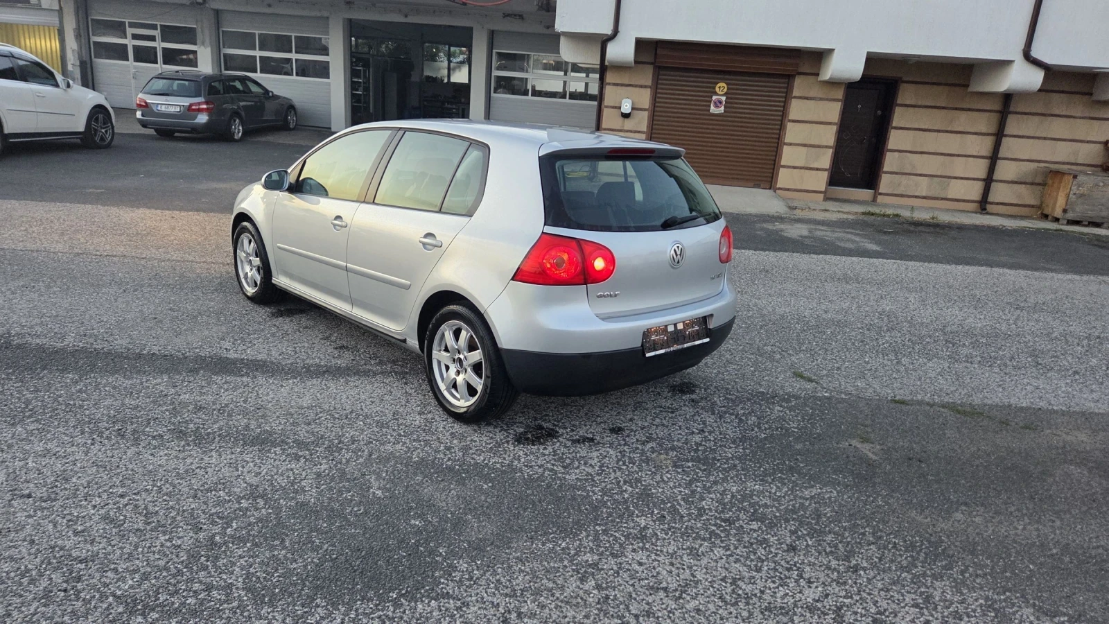 VW Golf, снимка 11 - Автомобили и джипове - 55434622