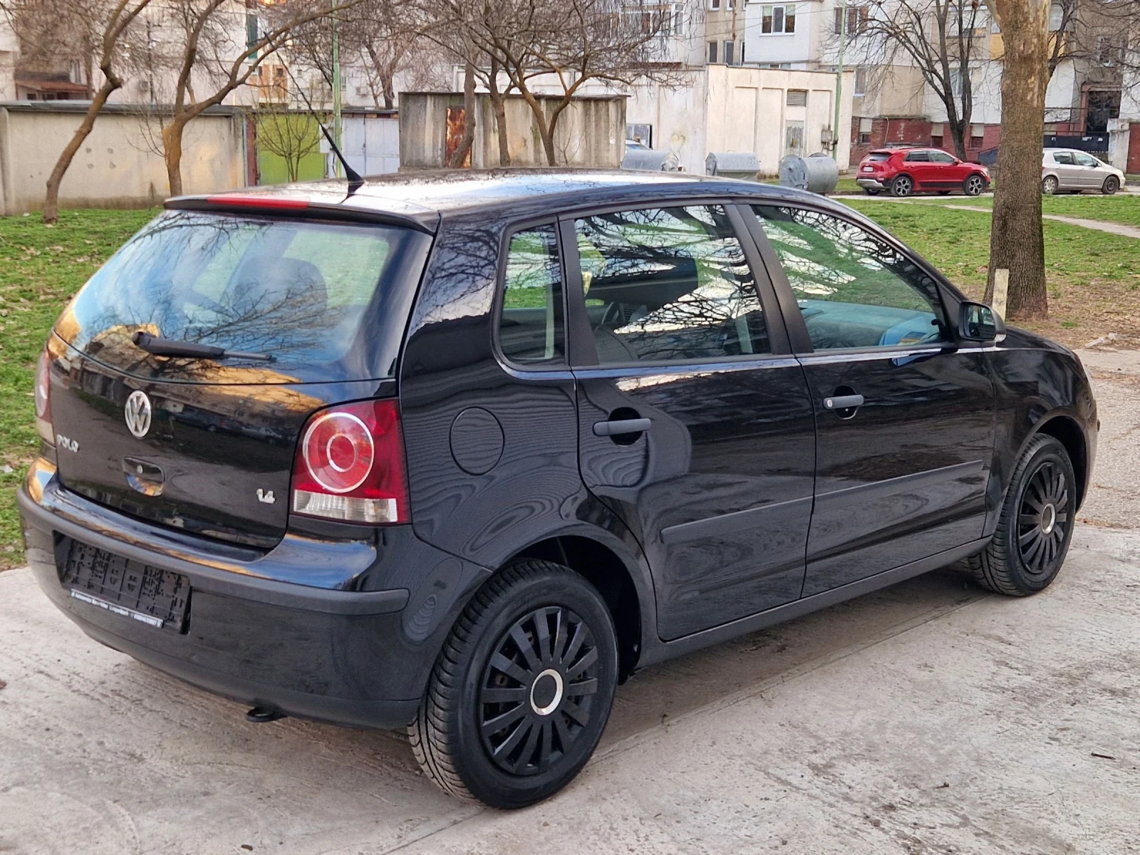 VW Polo 1.4i 80к.с., снимка 4 - Автомобили и джипове - 53806940