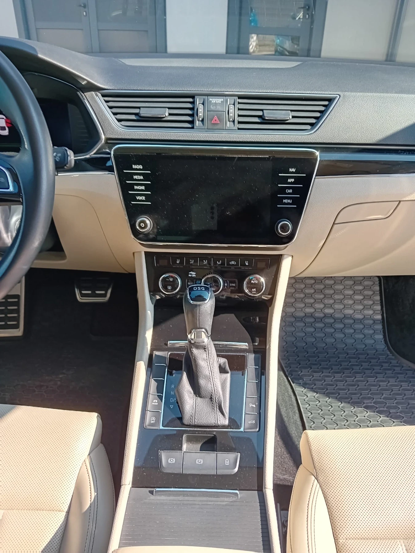 Skoda Superb, снимка 8 - Автомобили и джипове - 53950565