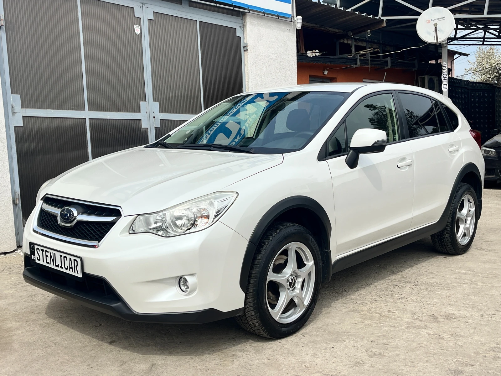 Subaru XV 2.0i АВТОМАТИК, снимка 3 - Автомобили и джипове - 54210343