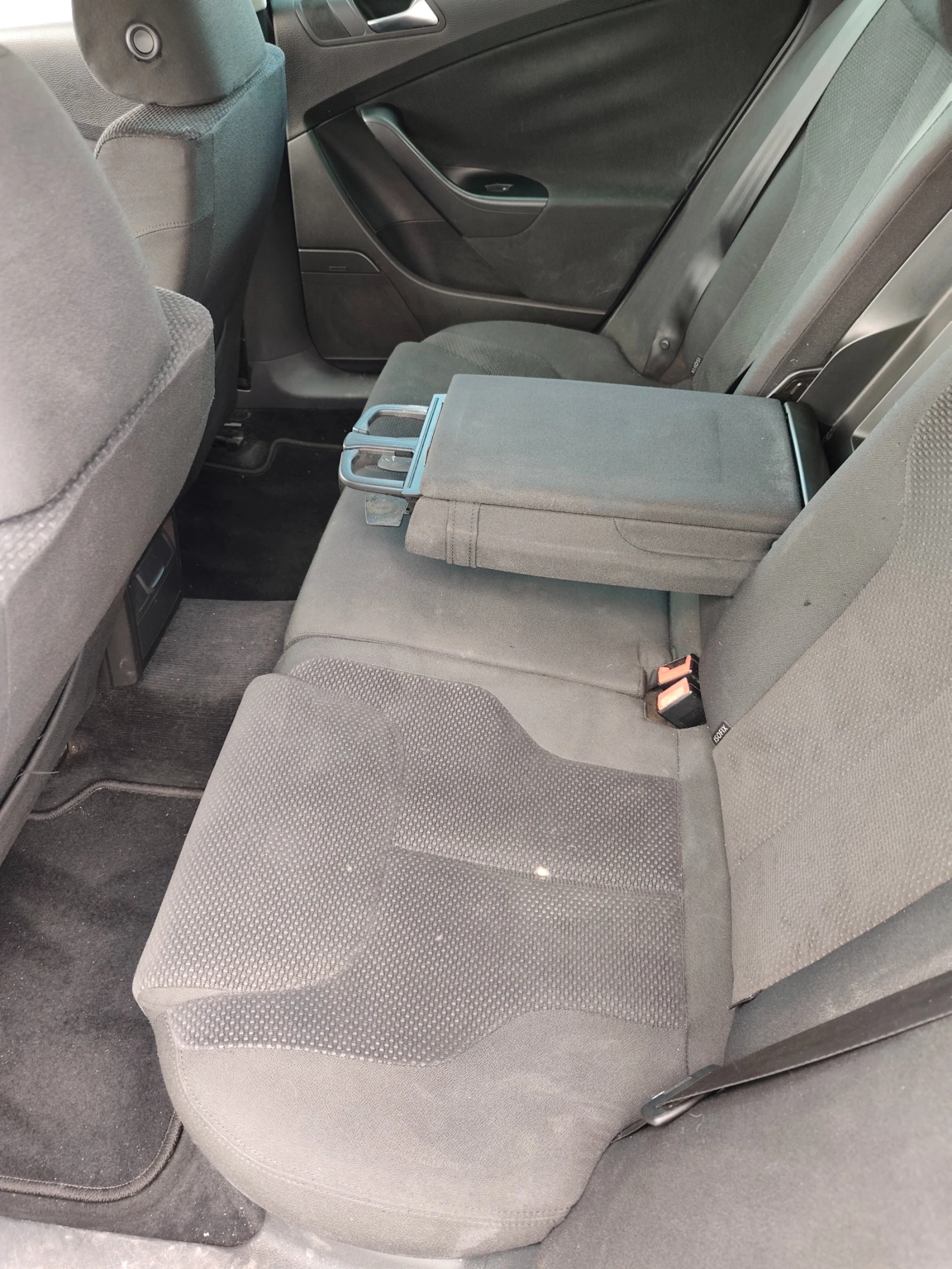 VW Passat 1.4 Ecofuel, снимка 13 - Автомобили и джипове - 54292506