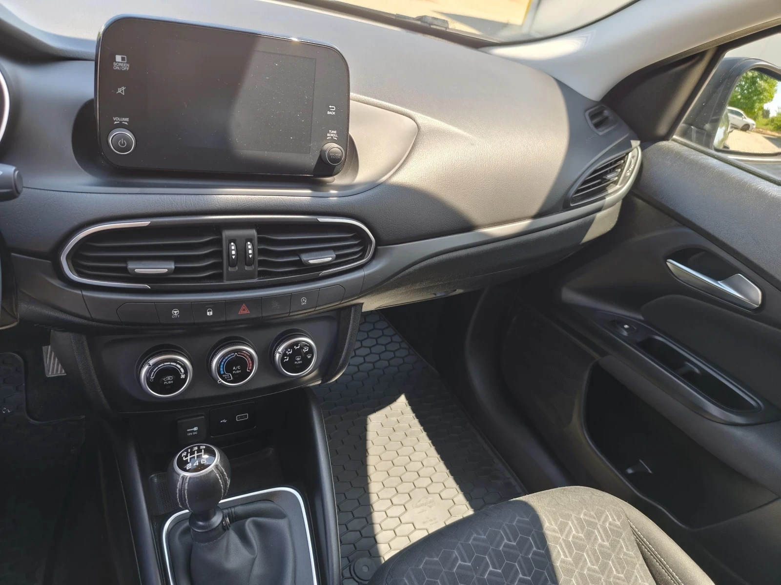Fiat Tipo 1.6 M-Jet 130 к.с., снимка 8 - Автомобили и джипове - 54540859